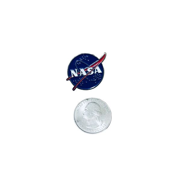 NASA Silver Alloy Metal Lapel Pin Brooch - Picture 3 of 3